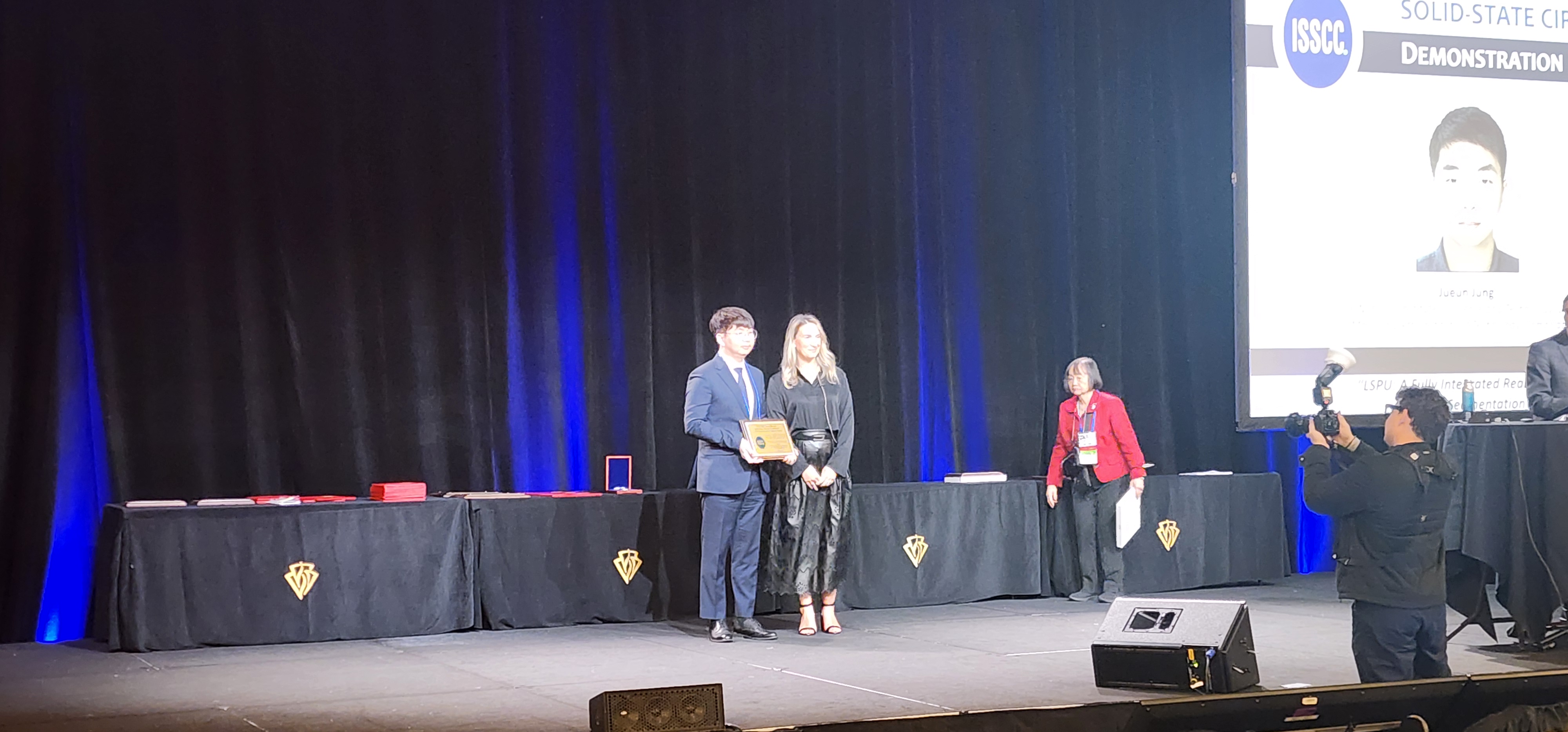 Jueun received the ISSCC Demo Award! Huge congratulations on his amazing achievement! 🌟